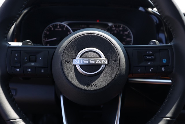 2025 Nissan Pathfinder SV photo 24