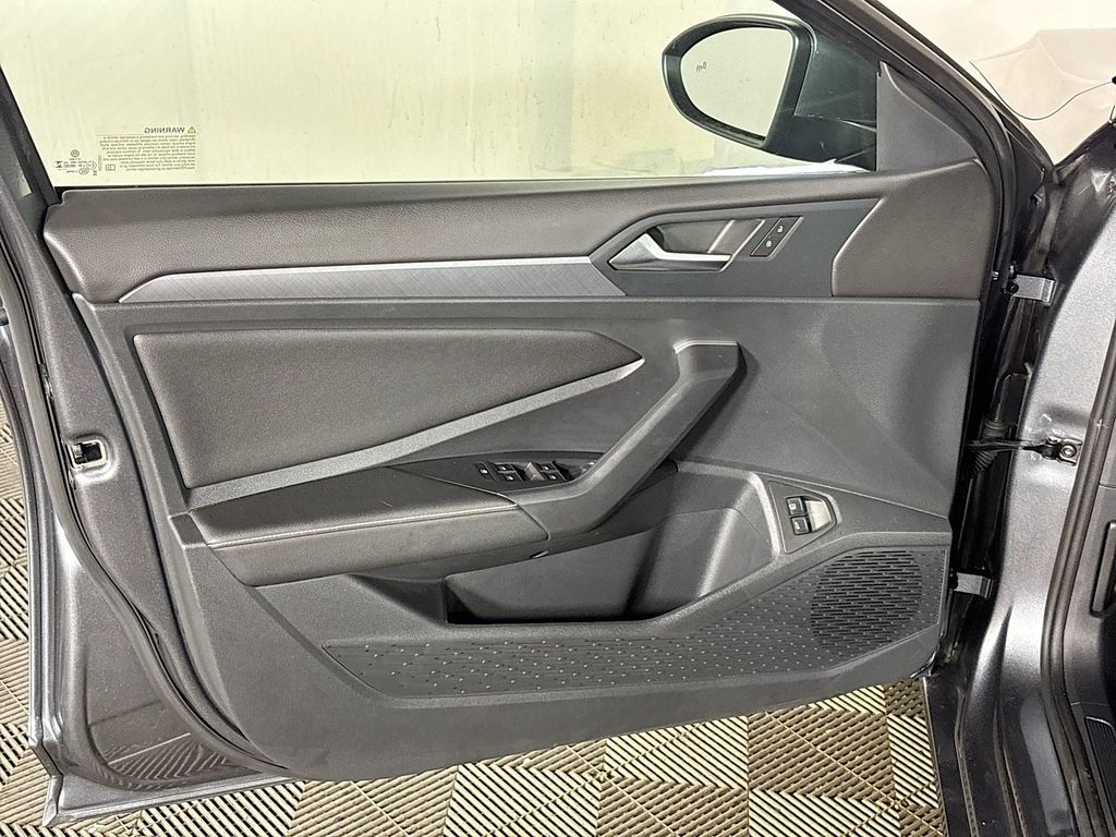 2024 Volkswagen Jetta 1.5T SE photo 10