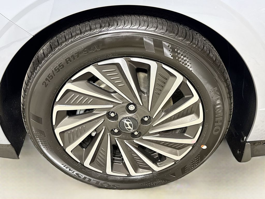 2025 Hyundai Sonata Hybrid SEL photo 28