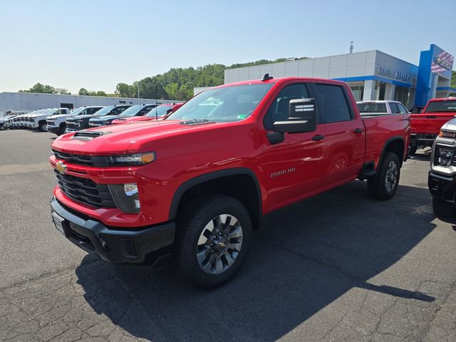 2025 Chevrolet Silverado 2500HD Custom photo 2