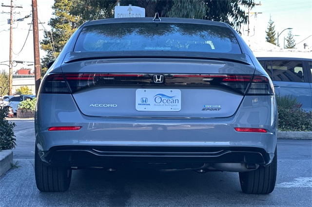 2025 Honda Accord Hybrid Sport-L photo 6