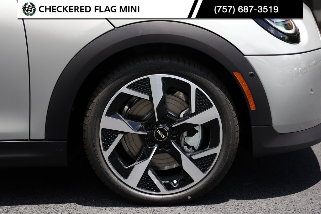2025 Mini Cooper S Iconic photo 5