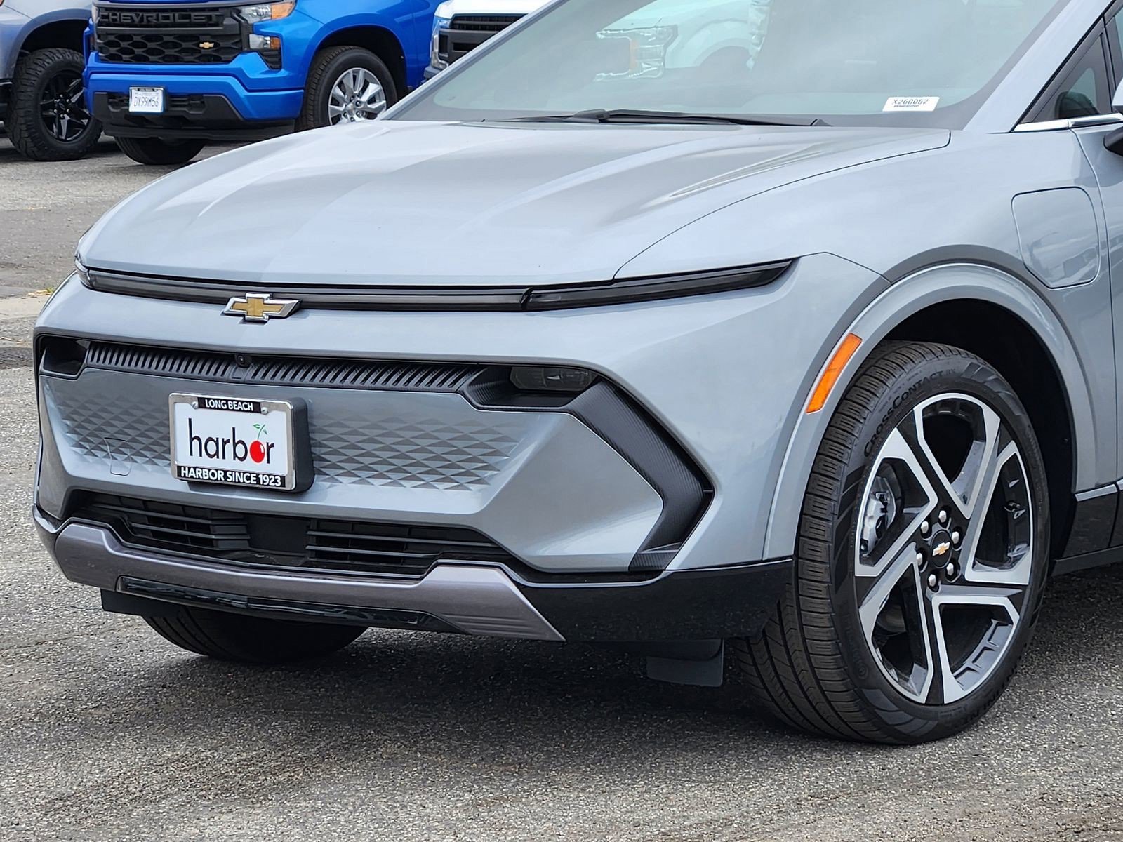 2026 Chevrolet Equinox EV LT photo 4