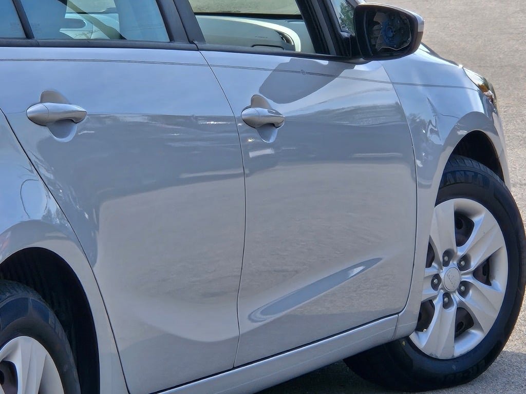 2018 Kia Forte LX Base photo 9