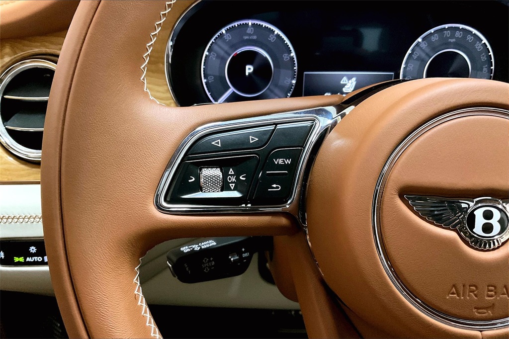 2024 Bentley Bentayga Azure photo 20