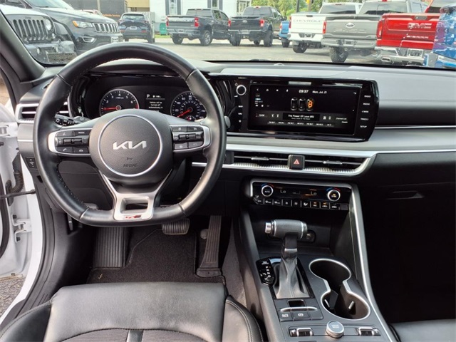 2022 Kia K5 GT-Line photo 12