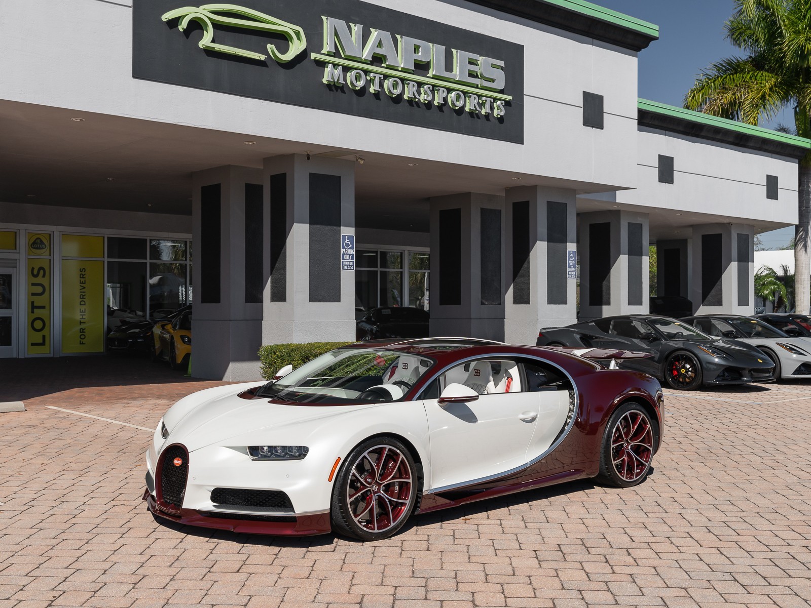 2021 Bugatti Chiron photo 19