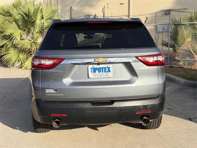 2021 Chevrolet Traverse LS photo 4