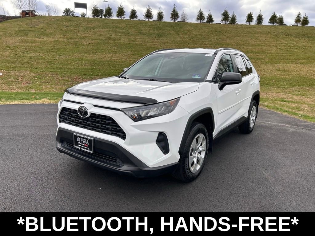 2019 Toyota RAV4 LE photo 2