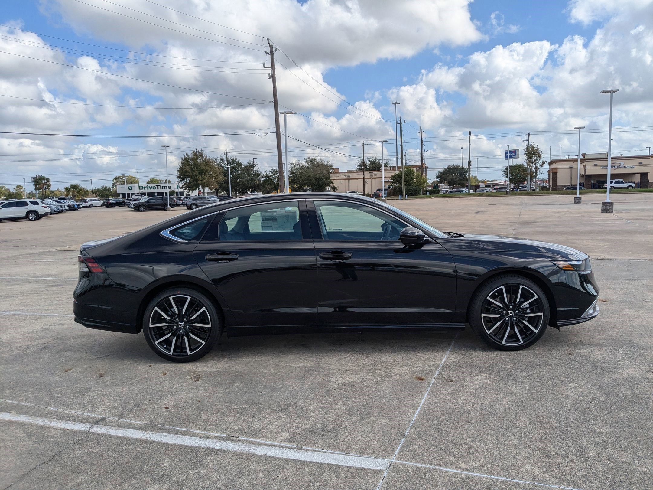 2025 Honda Accord Hybrid Touring photo 3