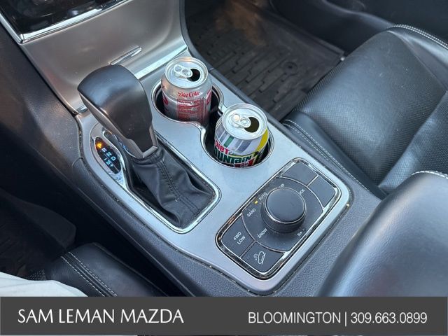 2021 Jeep Grand Cherokee Anniversary Edition photo 4