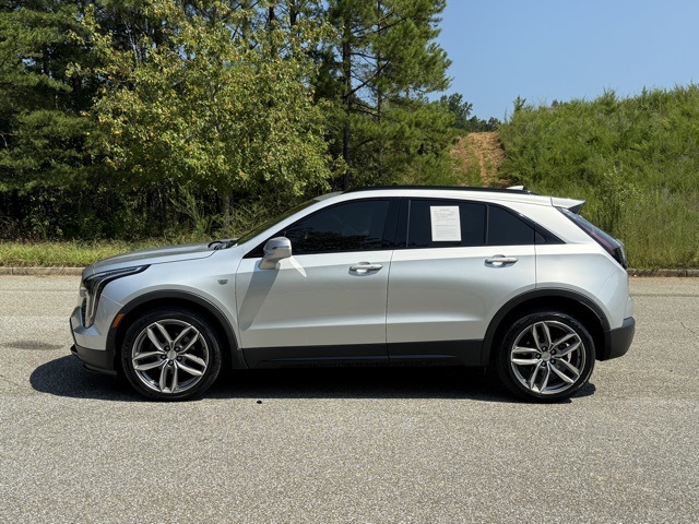 2019 Cadillac XT4 Sport photo 2