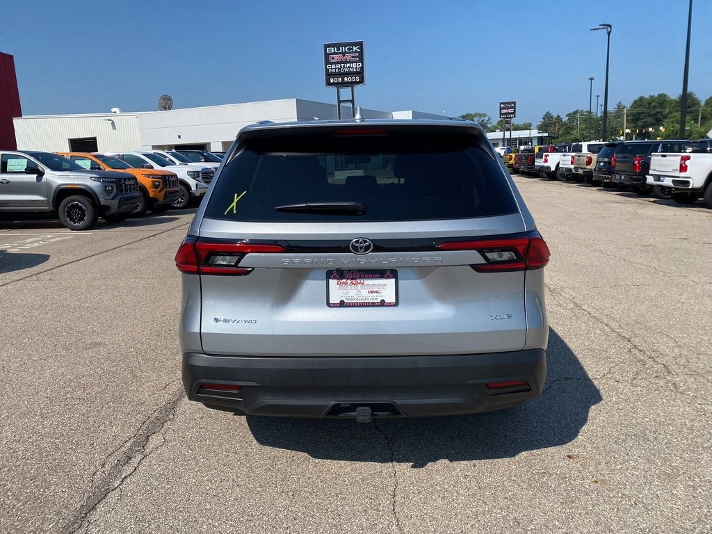 2024 Toyota Grand Highlander Hybrid XLE photo 4