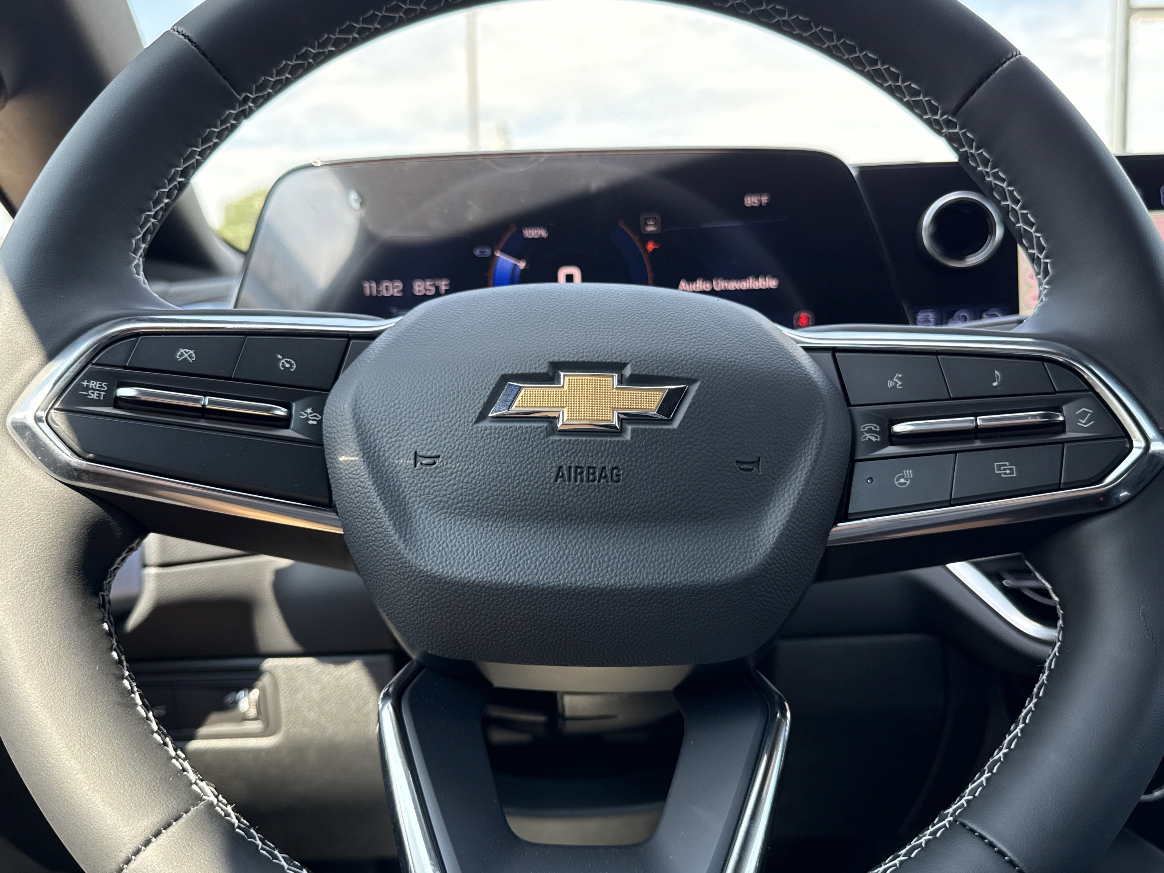 2025 Chevrolet Equinox EV 1LT photo 13