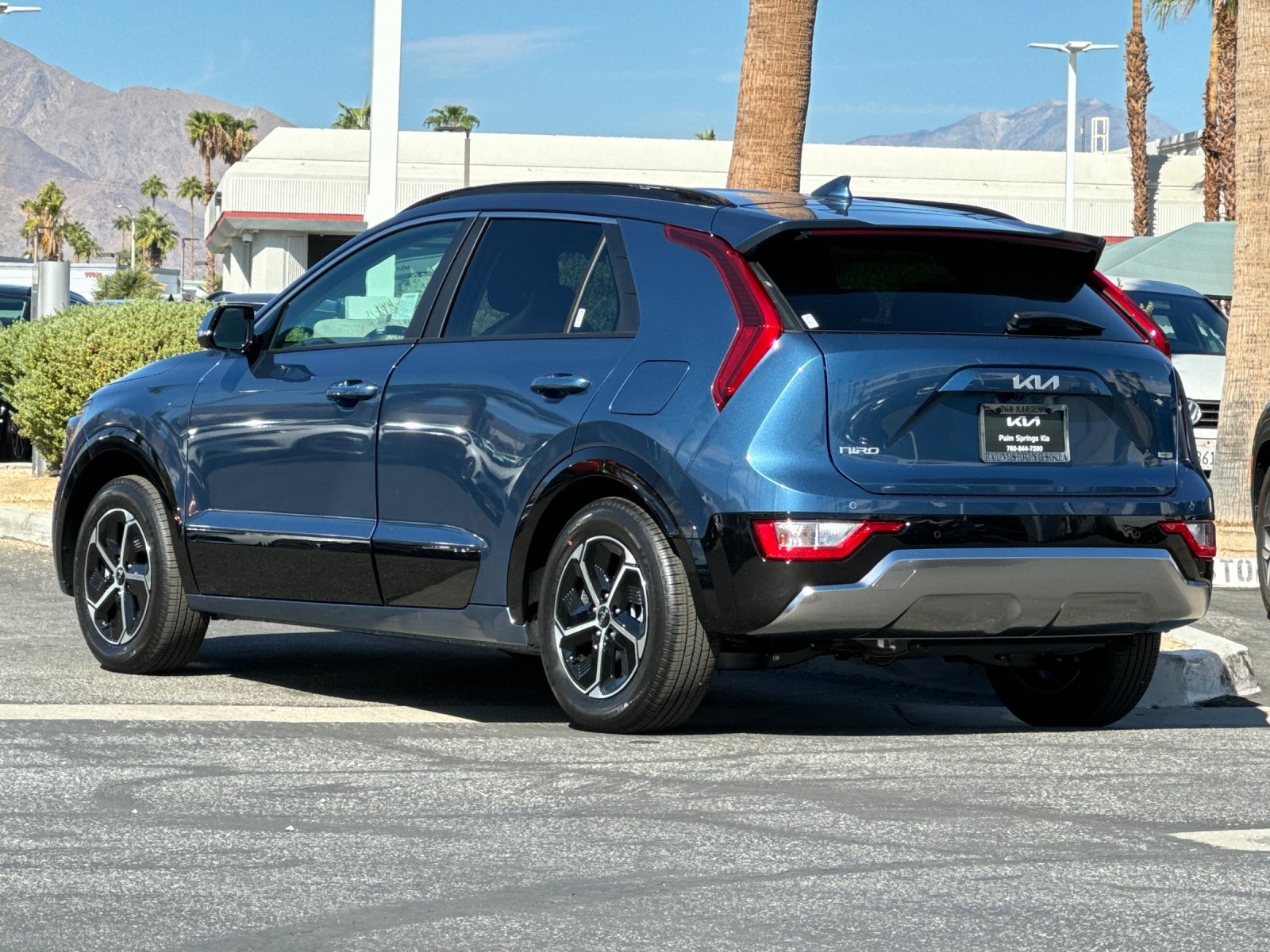 2025 Kia Niro SX Touring photo 5