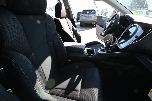 2025 Subaru Outback Premium photo 13