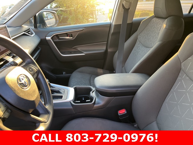 2024 Toyota RAV4 XLE photo 4