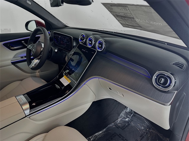 2025 Mercedes Benz GLC 300 photo 27