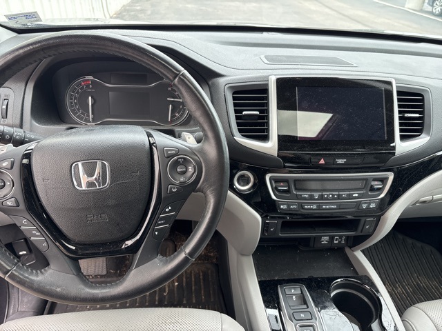 2020 Honda Ridgeline RTL-E photo 3