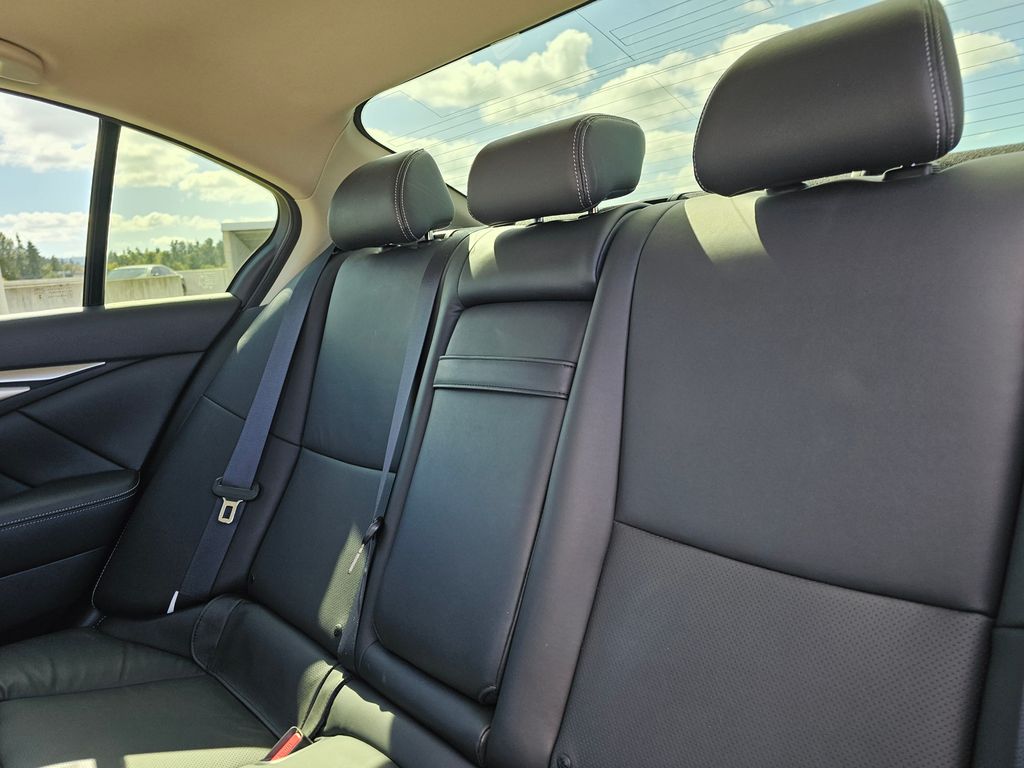 2023 Infiniti Q50 LUXE photo 18