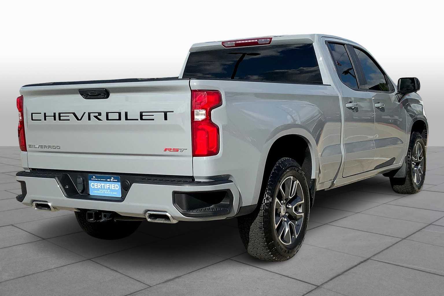 2024 Chevrolet Silverado RST photo 11