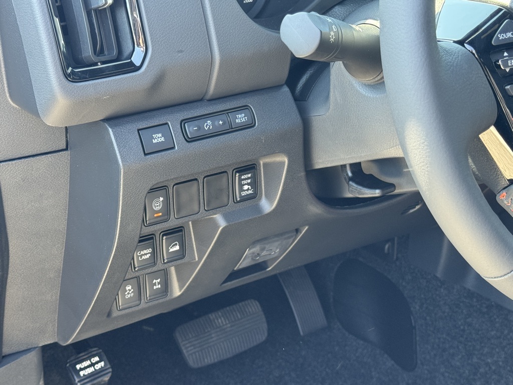 2025 Nissan Frontier PRO-4X photo 13