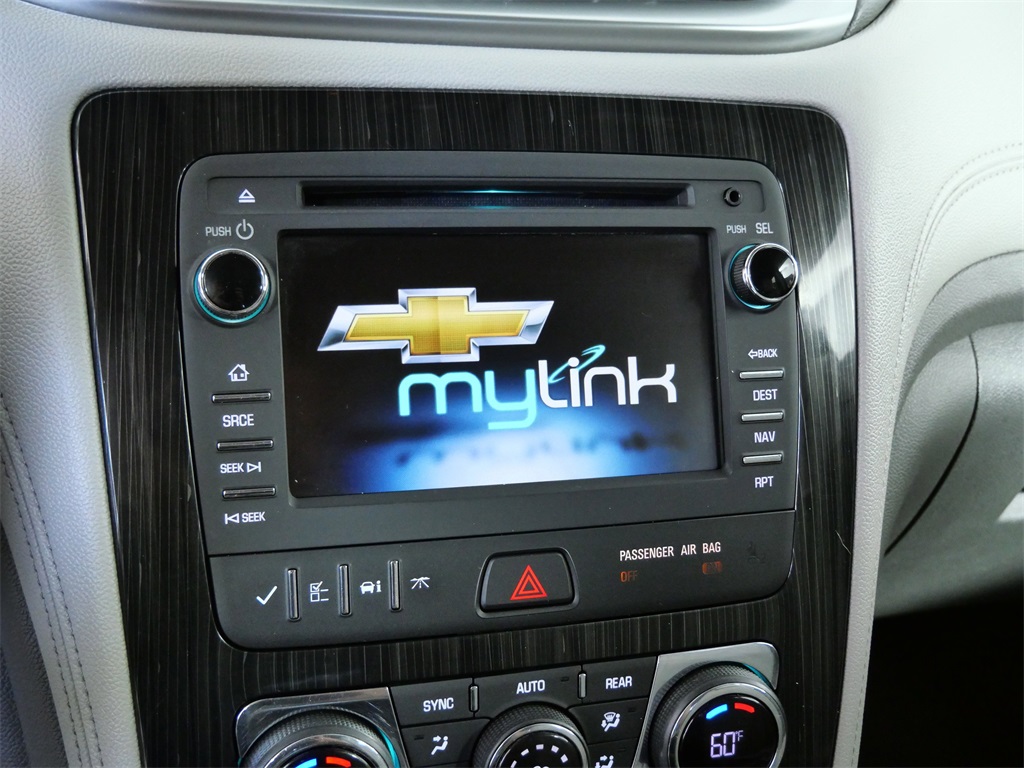 2015 Chevrolet Traverse 2LT photo 16