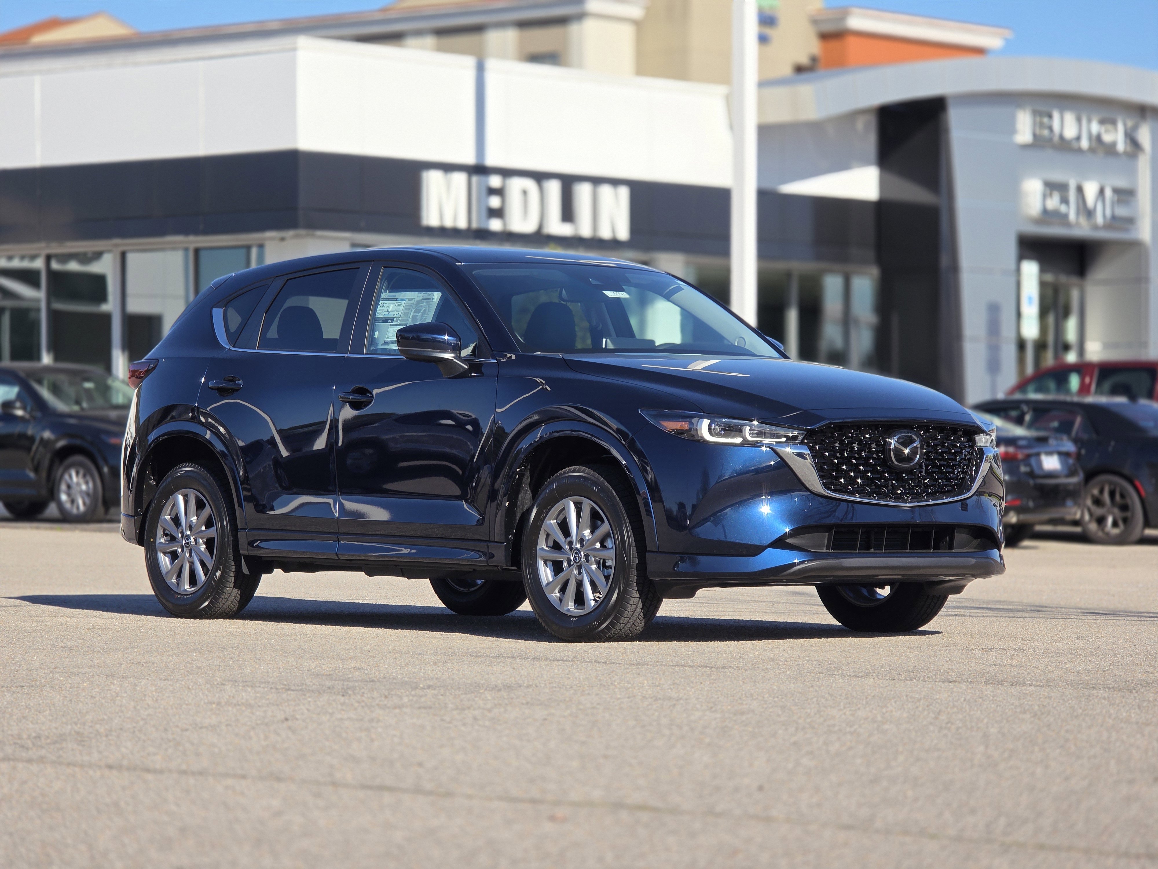 2025 Mazda CX-5 Preferred's photo