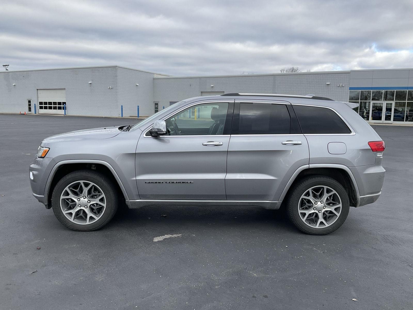2021 Jeep Grand Cherokee Overland photo 3