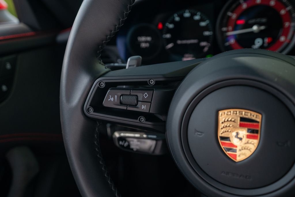 2023 Porsche 911 4 GTS photo 16