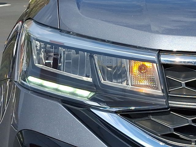 2024 Volkswagen Taos S photo 5