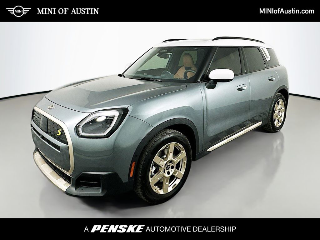 2025 MINI Countryman SE's photo