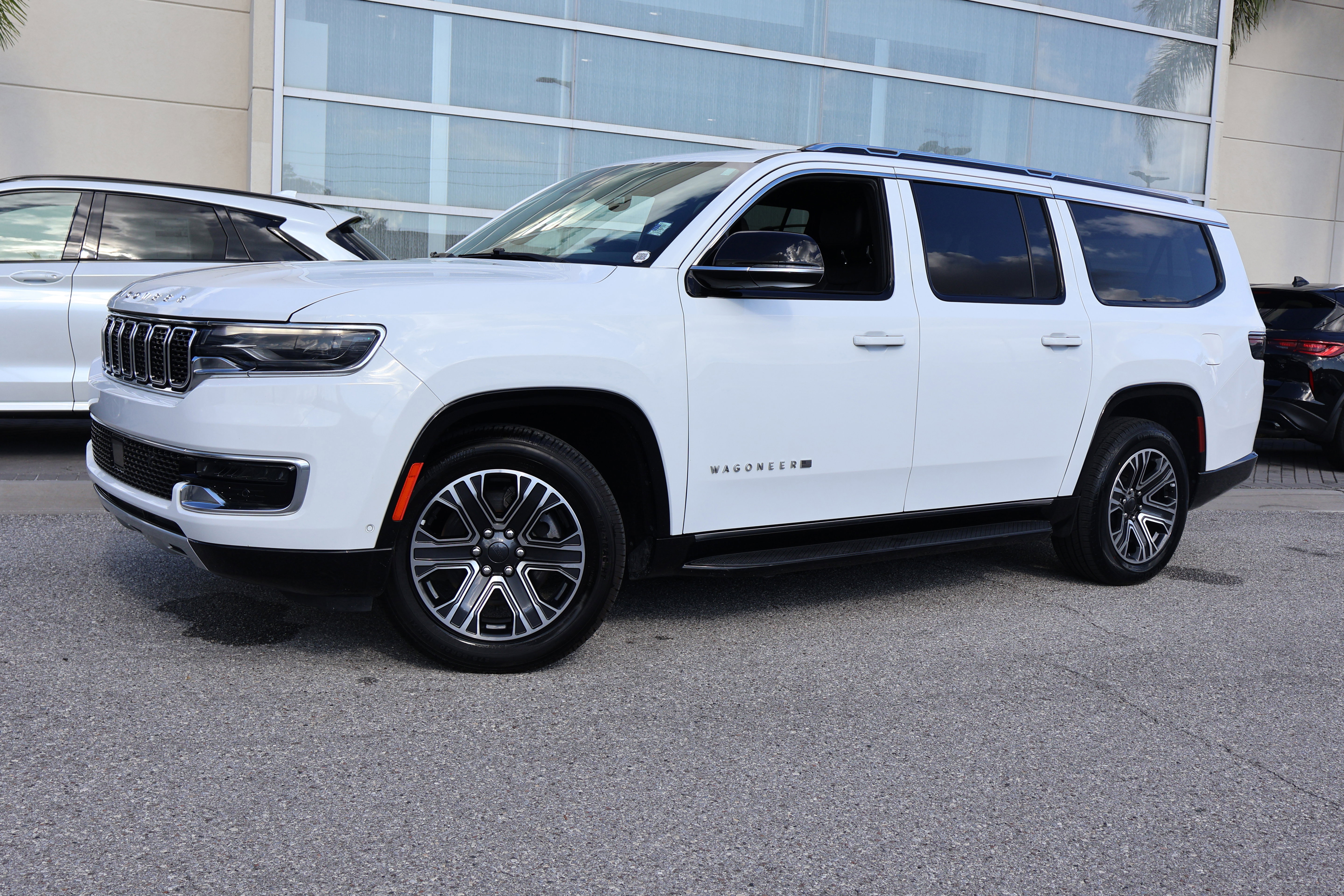 2023 Jeep Wagoneer L