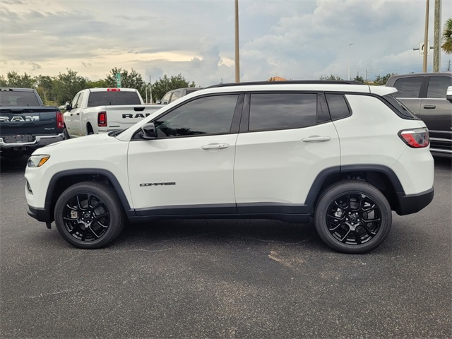 2025 Jeep Compass Latitude photo 4