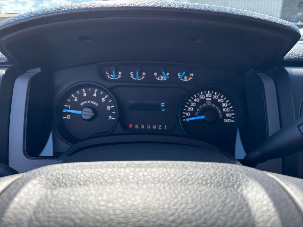 2014 Ford F-150 STX photo 16