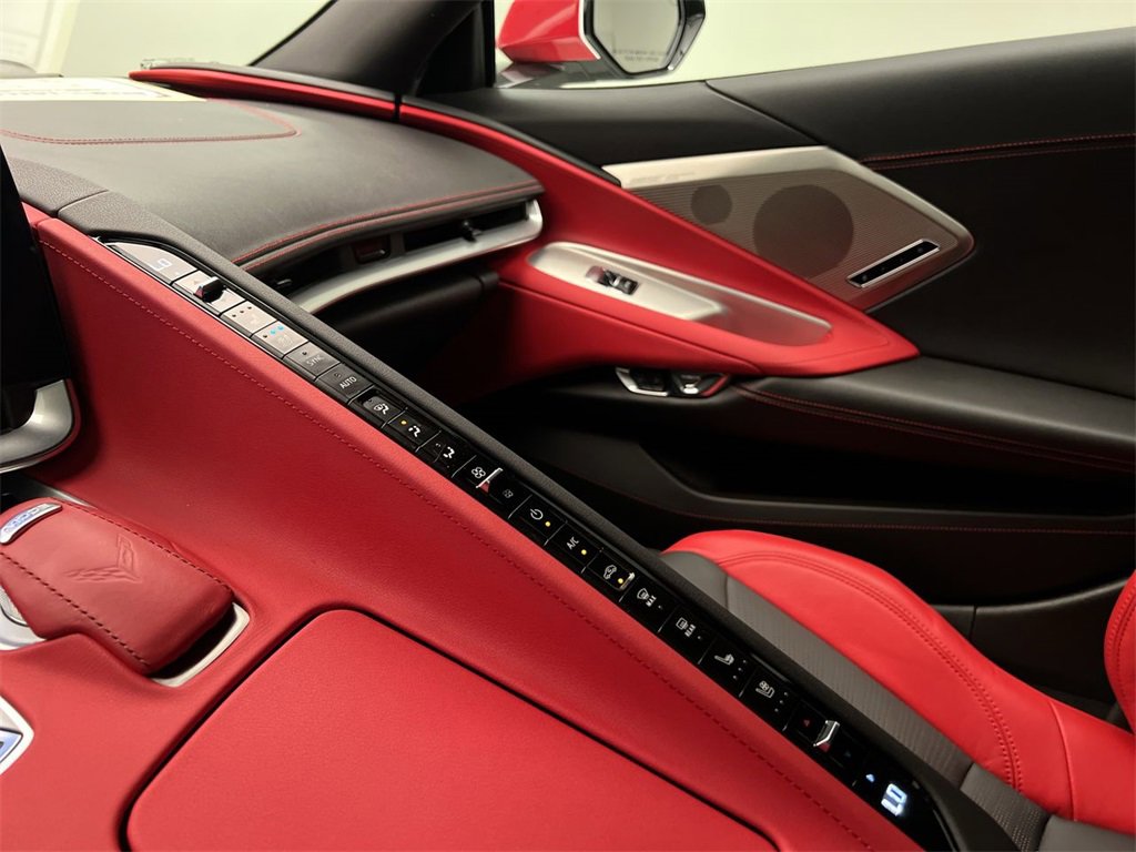 2024 Chevrolet Corvette Stingray 2LT photo 17