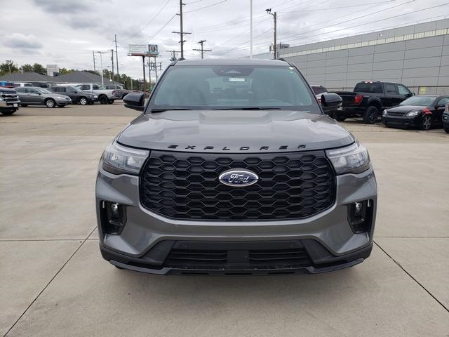 2026 Ford Explorer ST-Line photo 2