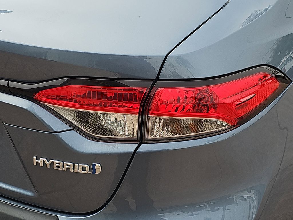 2022 Toyota Corolla Hybrid LE photo 35