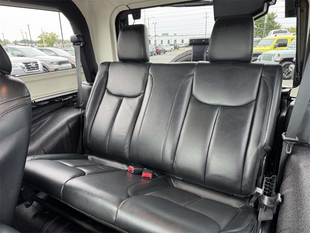 2015 Jeep Wrangler Sahara Altitude photo 14