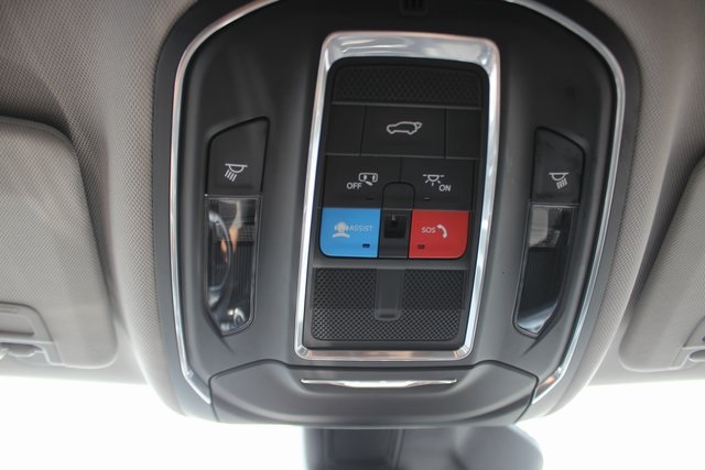 2021 Jeep Grand Cherokee Laredo photo 10