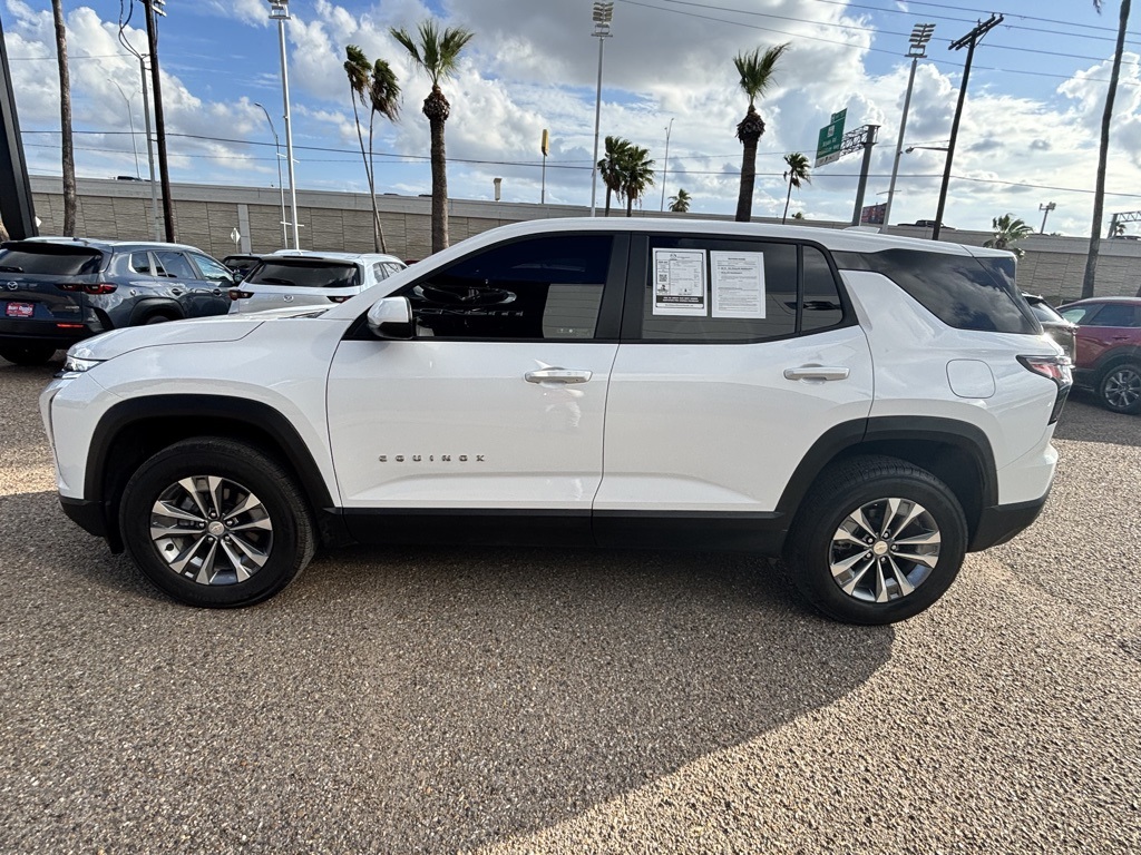 2025 Chevrolet Equinox LT photo 3