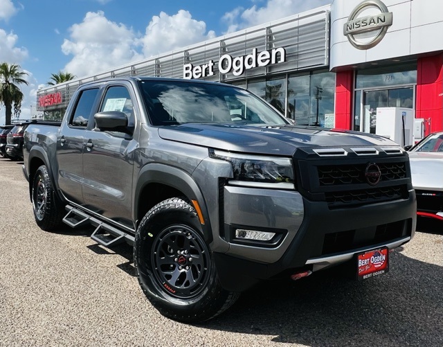 2026 Nissan Frontier PRO-X's photo