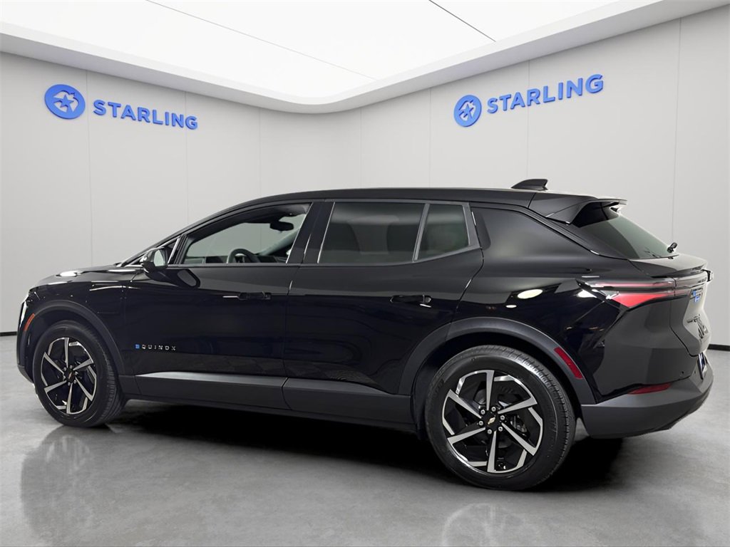 2025 Chevrolet Equinox EV LT photo 3