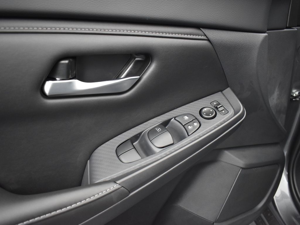 2025 Nissan Sentra SV photo 25