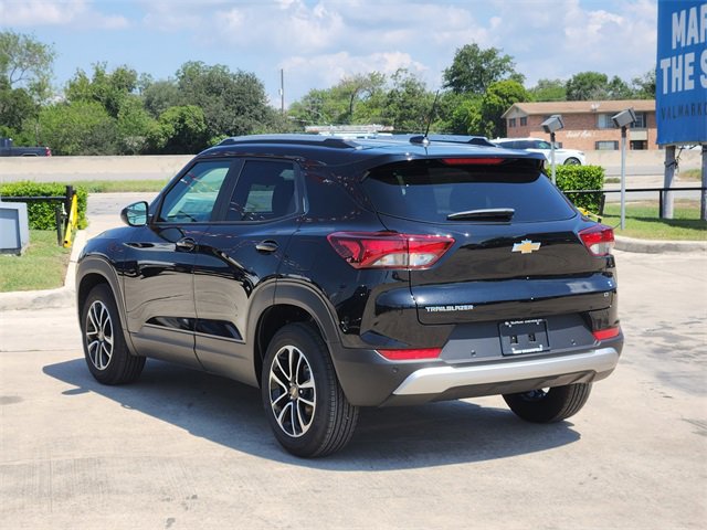 2026 Chevrolet Trailblazer LT photo 3
