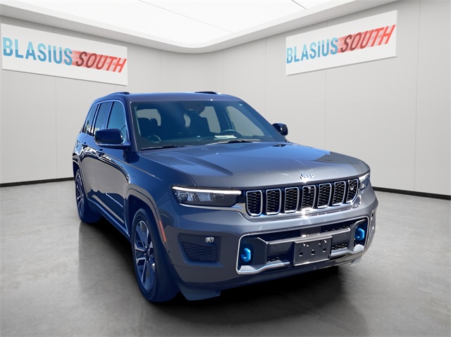 2023 Jeep Grand Cherokee Overland 4xe's photo
