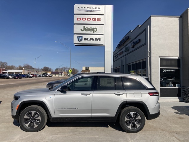 2023 Jeep Grand Cherokee 4xe's photo