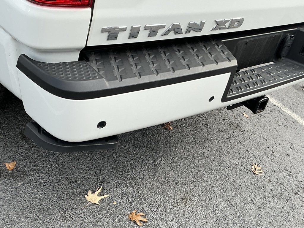 2024 Nissan Titan SV photo 3