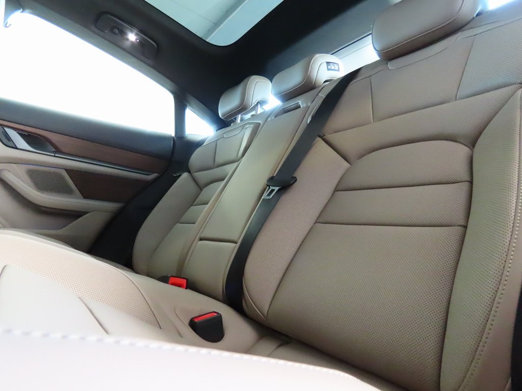 2025 Porsche Taycan 4S photo 19