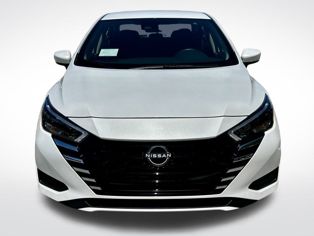 2025 Nissan Versa SV photo 8